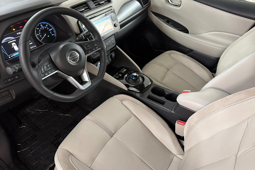 Thumbnail: 2018 Nissan Leaf - 9