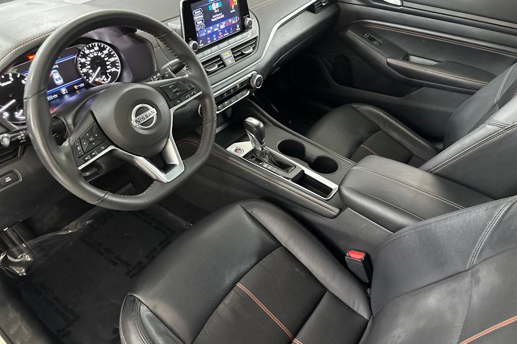 Thumbnail: 2022 Nissan Altima - 9
