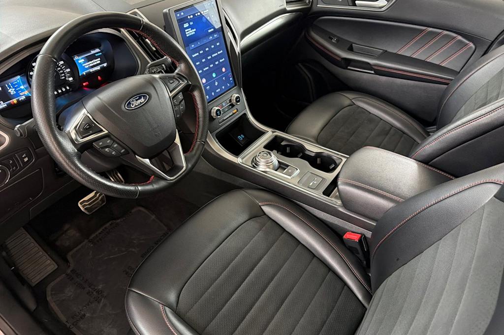 Thumbnail: 2022 Ford Edge - 9