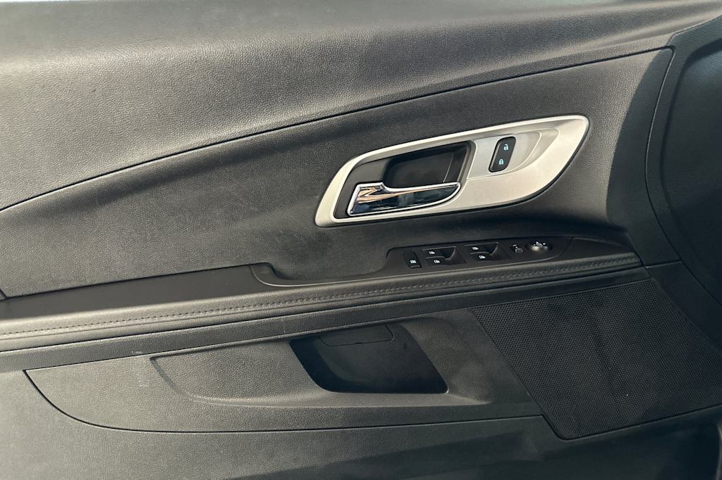 Thumbnail: 2016 Chevrolet Equinox - 20