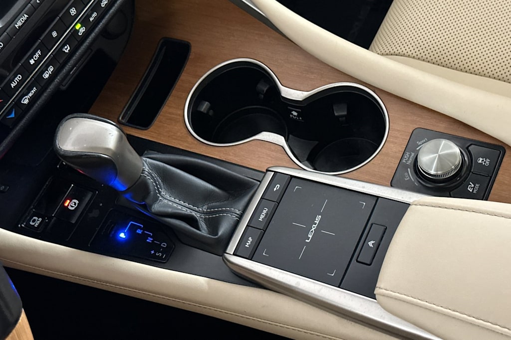Thumbnail: 2022 Lexus RX - 13