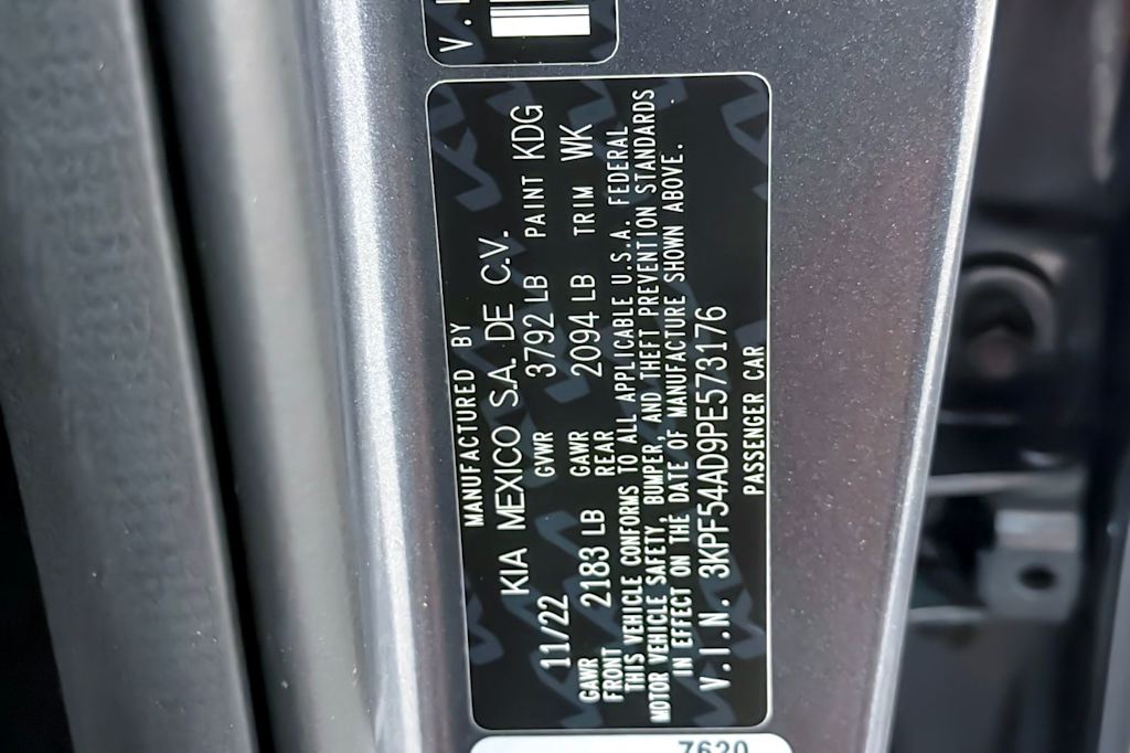 Thumbnail: 2023 Kia Forte - 16