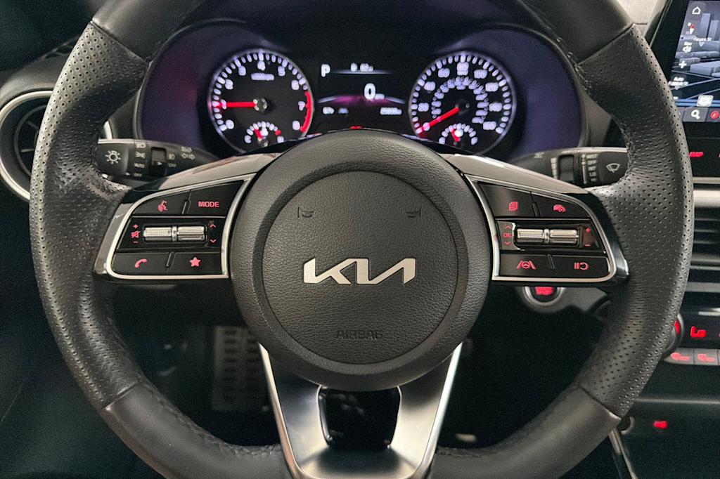Thumbnail: 2023 Kia Forte - 26