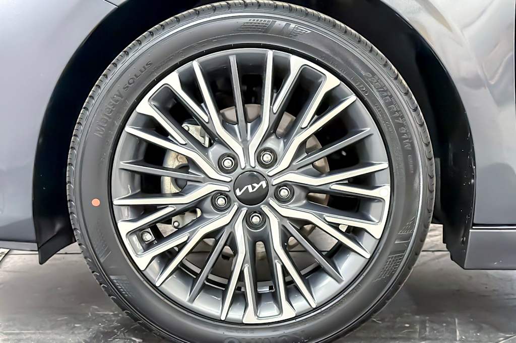 Thumbnail: 2023 Kia Forte - 8