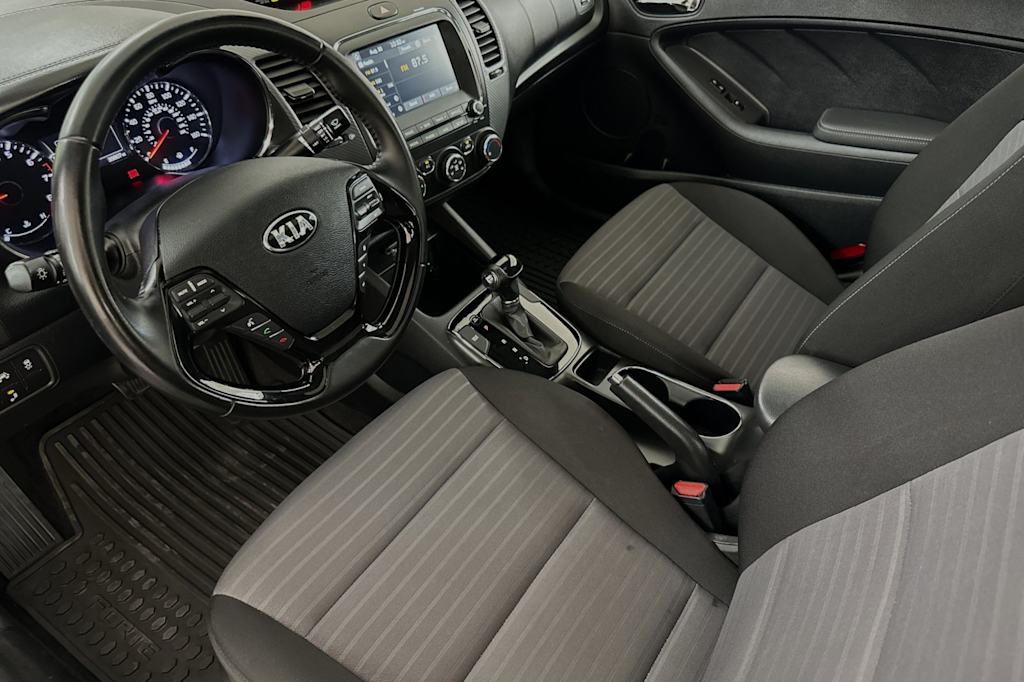 2018 Kia Forte S 8