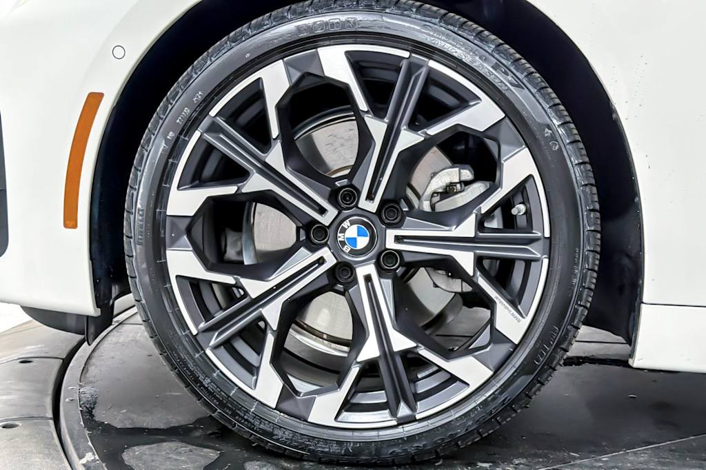 Thumbnail: 2025 BMW 2 Series - 8