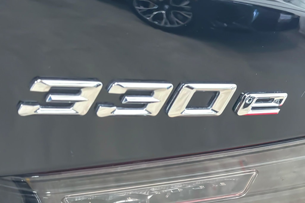Thumbnail: 2023 BMW 3 Series - 7
