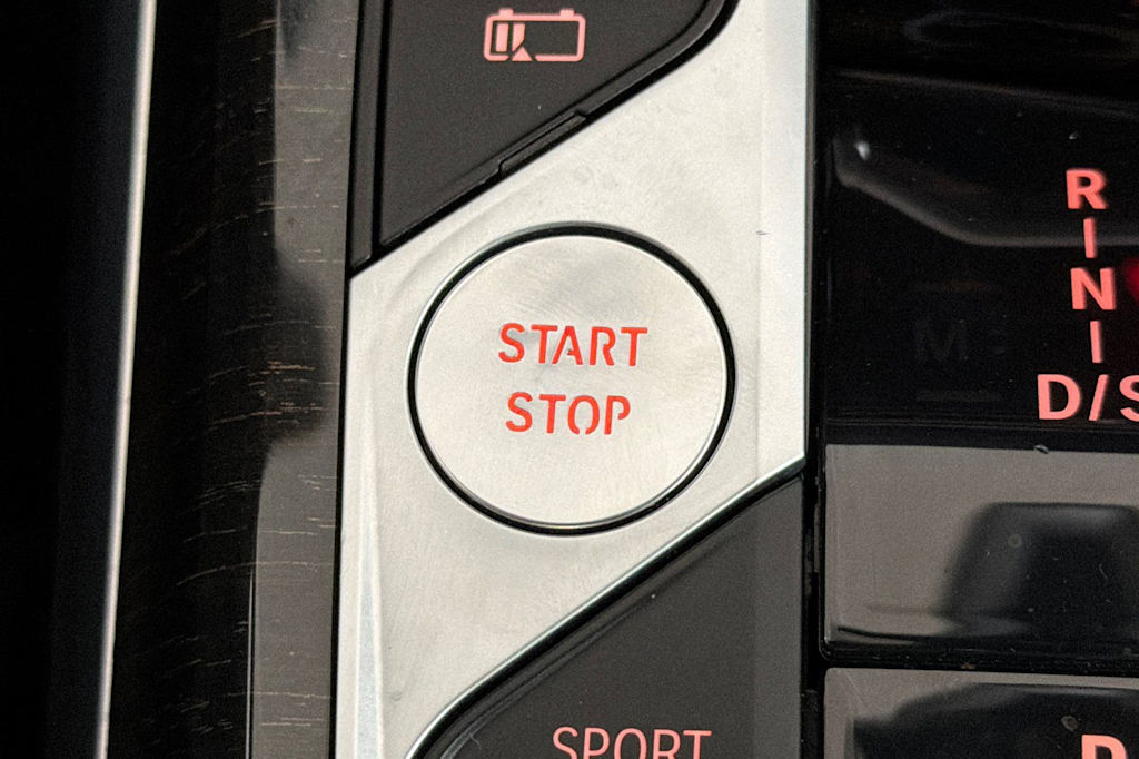 Thumbnail: 2023 BMW 3 Series - 24