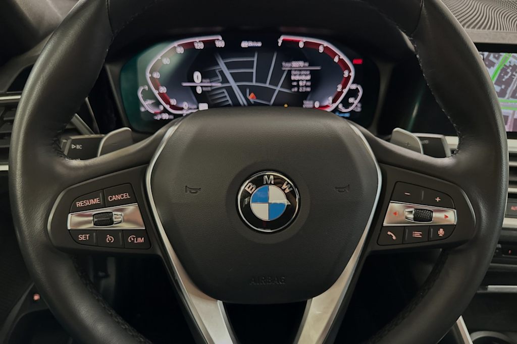 2021 BMW 3 Series 330e 26