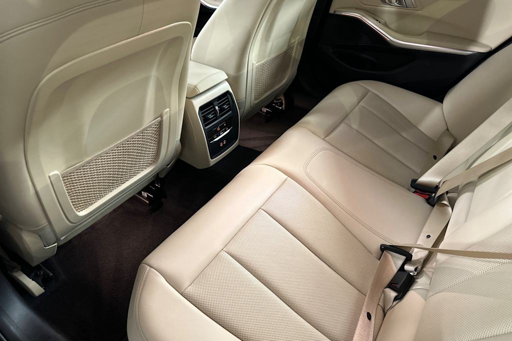 Thumbnail: 2022 BMW 3 Series - 10