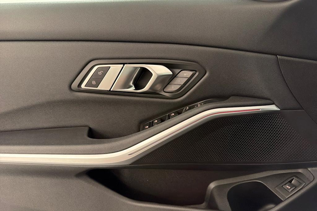 Thumbnail: 2020 BMW 3 Series - 20