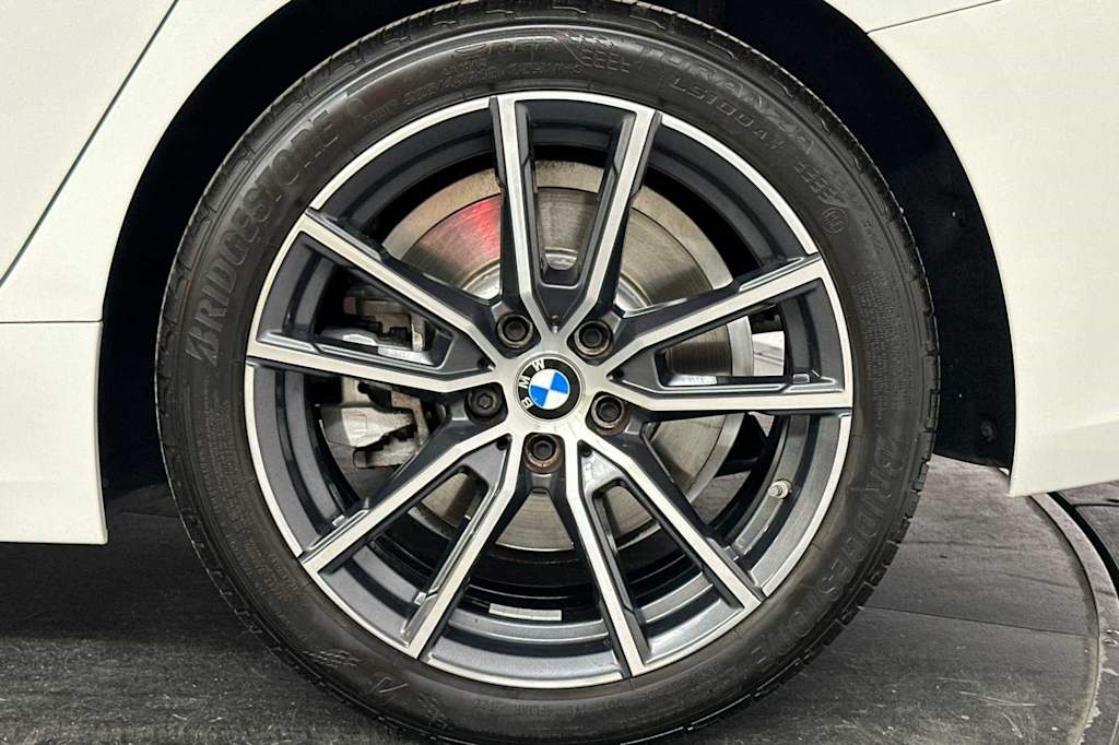 2021 BMW 3 Series 330xi 8