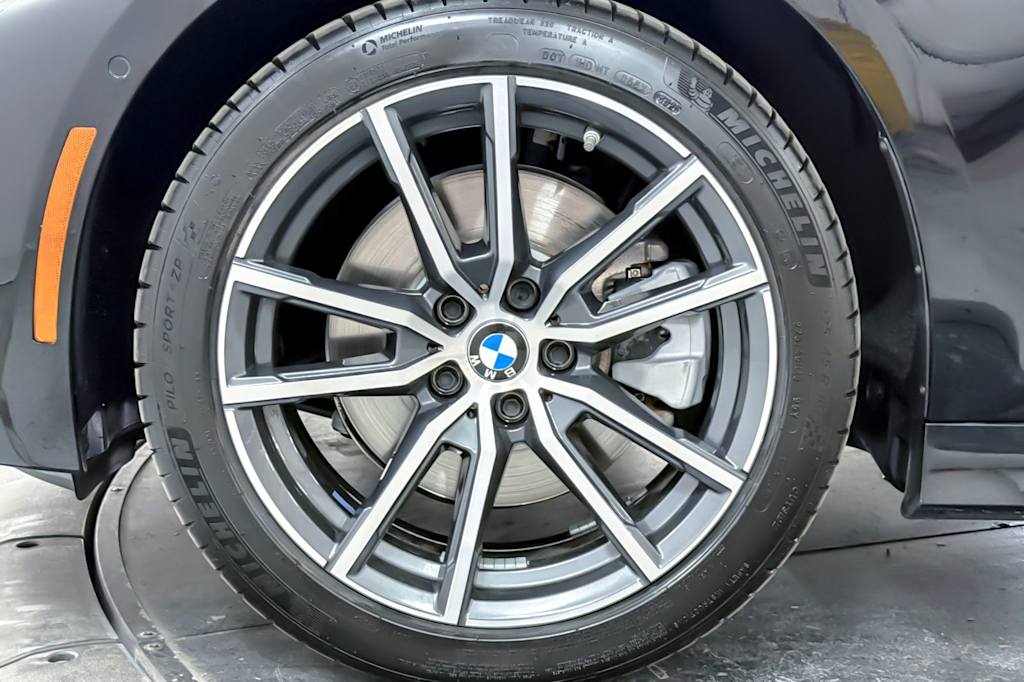 Thumbnail: 2021 BMW 3 Series - 7