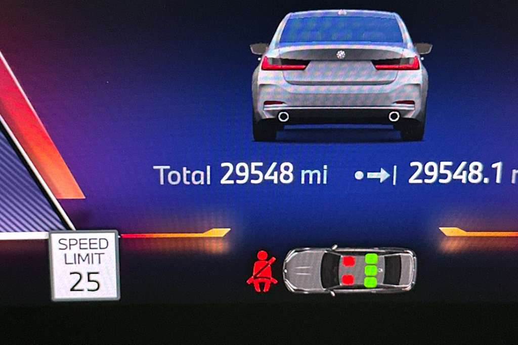 Thumbnail: 2025 BMW 3 Series - 27