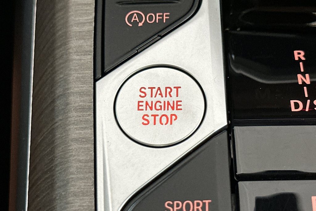 Thumbnail: 2025 BMW 3 Series - 26