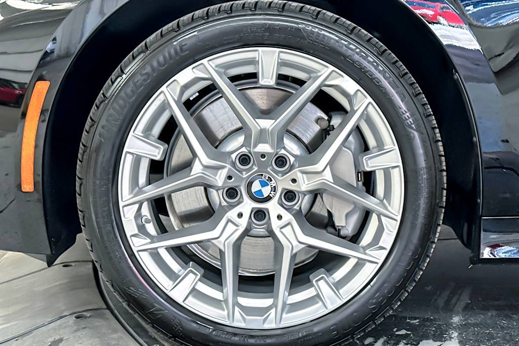 Thumbnail: 2025 BMW 3 Series - 8