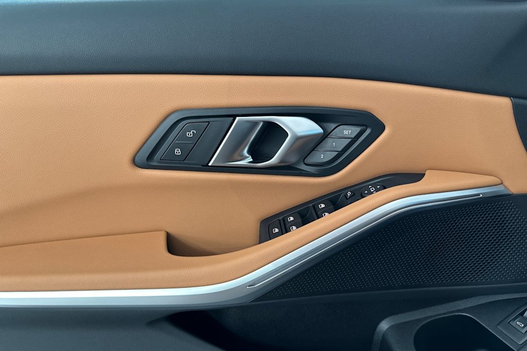 Thumbnail: 2025 BMW 3 Series - 21