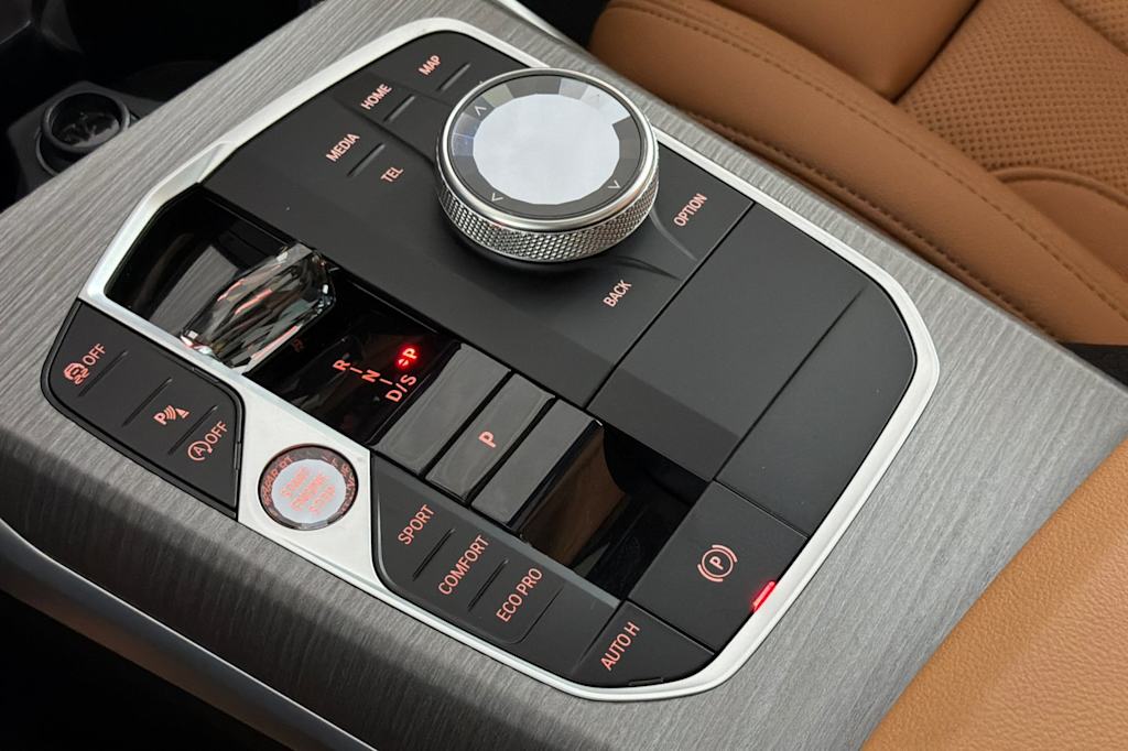 Thumbnail: 2026 BMW 3 Series - 14