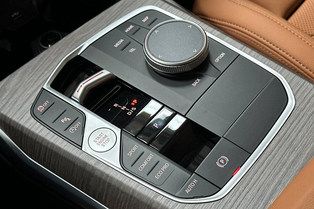 Thumbnail: 2026 BMW 3 Series - 14