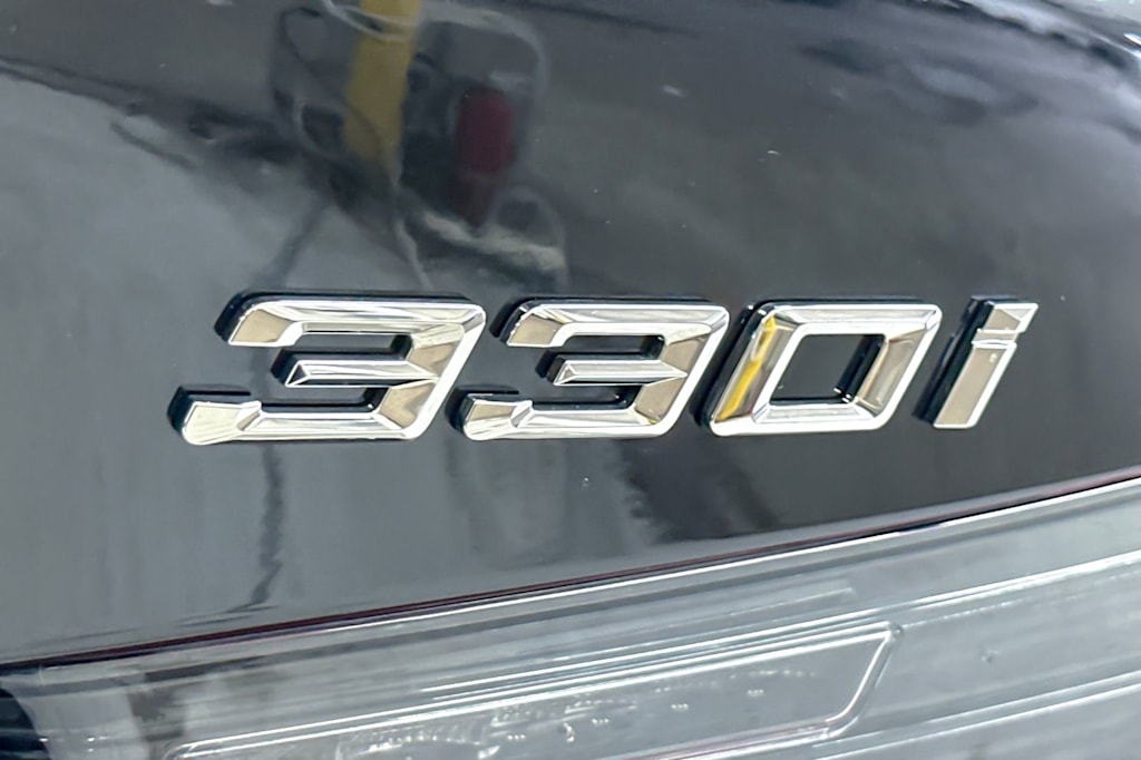 Thumbnail: 2026 BMW 3 Series - 7