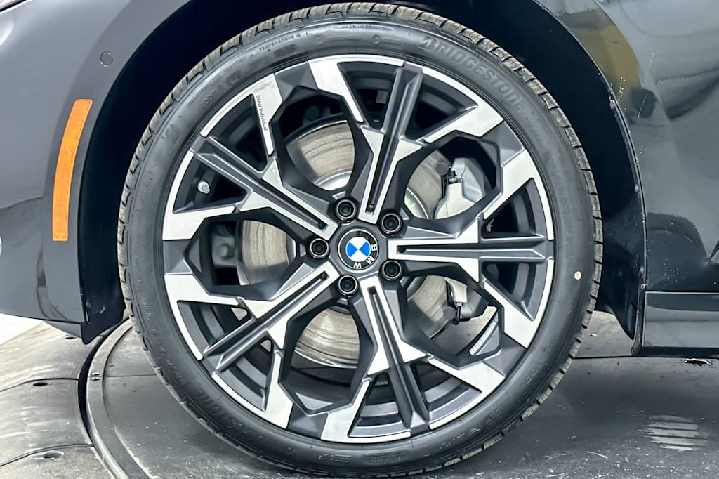 Thumbnail: 2026 BMW 3 Series - 8
