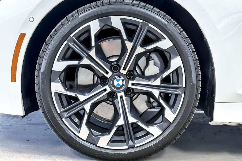 Thumbnail: 2026 BMW 3 Series - 8