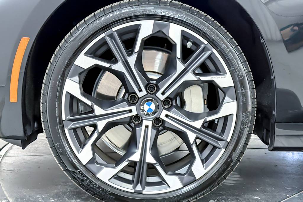 Thumbnail: 2026 BMW 3 Series - 8