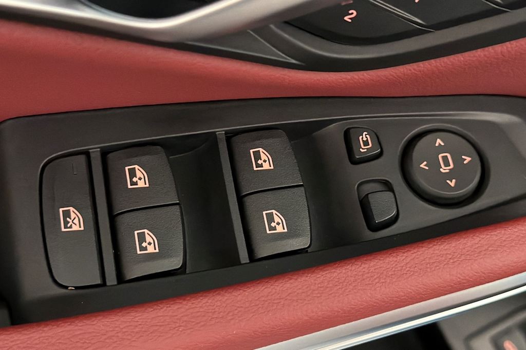 Thumbnail: 2025 BMW 3 Series - 21