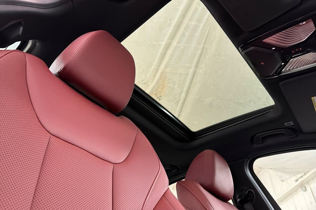 Thumbnail: 2025 BMW 3 Series - 22