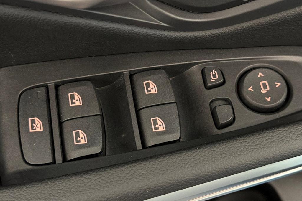 Thumbnail: 2026 BMW 3 Series - 22