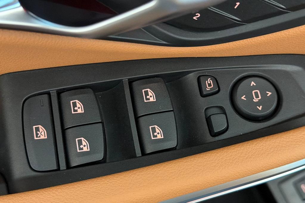 Thumbnail: 2026 BMW 3 Series - 21