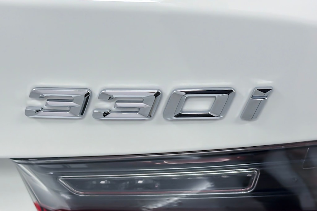 Thumbnail: 2024 BMW 3 Series - 7