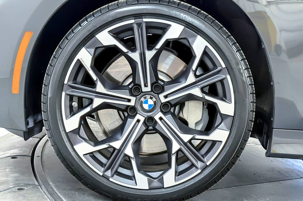 Thumbnail: 2026 BMW 3 Series - 8