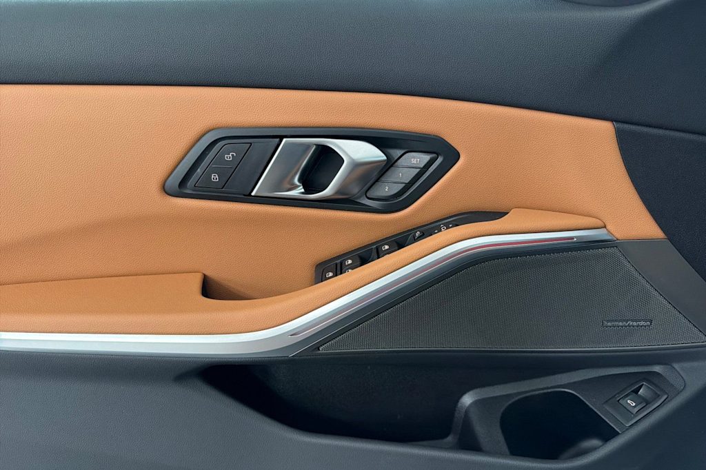 Thumbnail: 2026 BMW 3 Series - 21