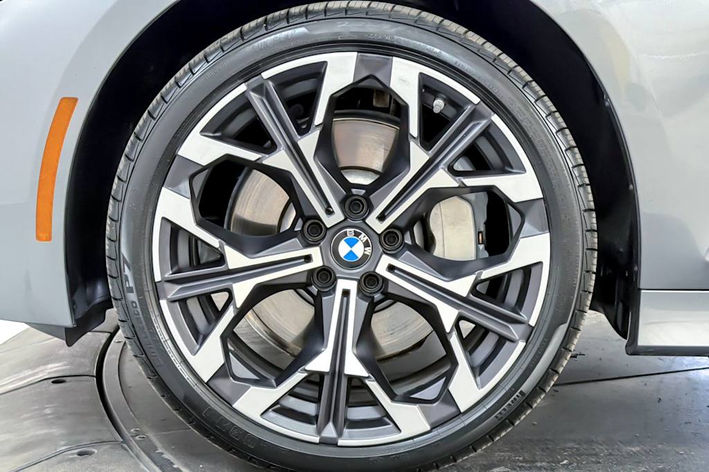 Thumbnail: 2026 BMW 3 Series - 8