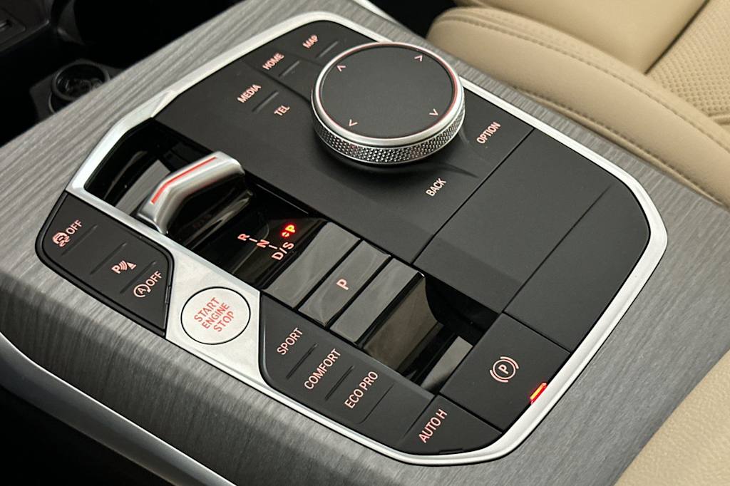Thumbnail: 2026 BMW 3 Series - 14