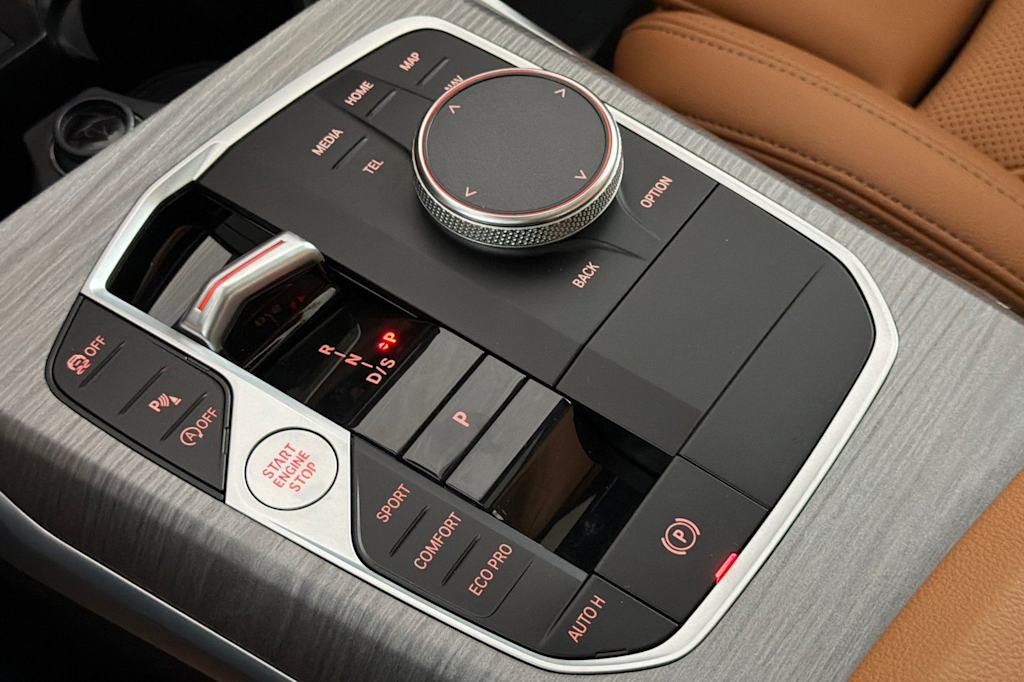 Thumbnail: 2026 BMW 3 Series - 14