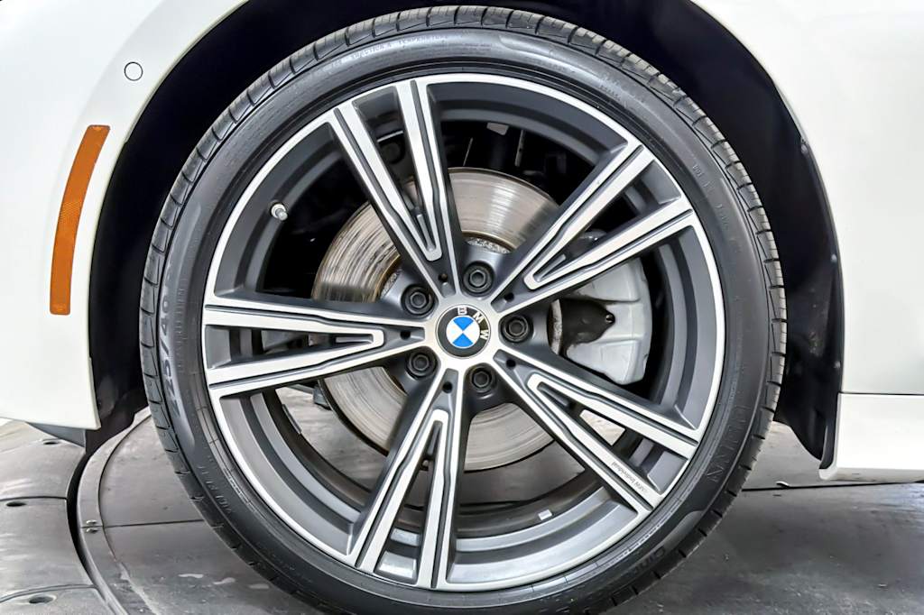 Thumbnail: 2024 BMW 3 Series - 8