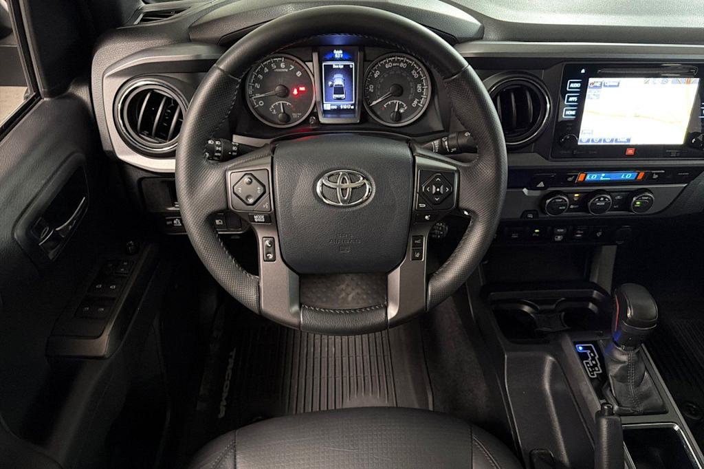 Thumbnail: 2019 Toyota Tacoma - 11