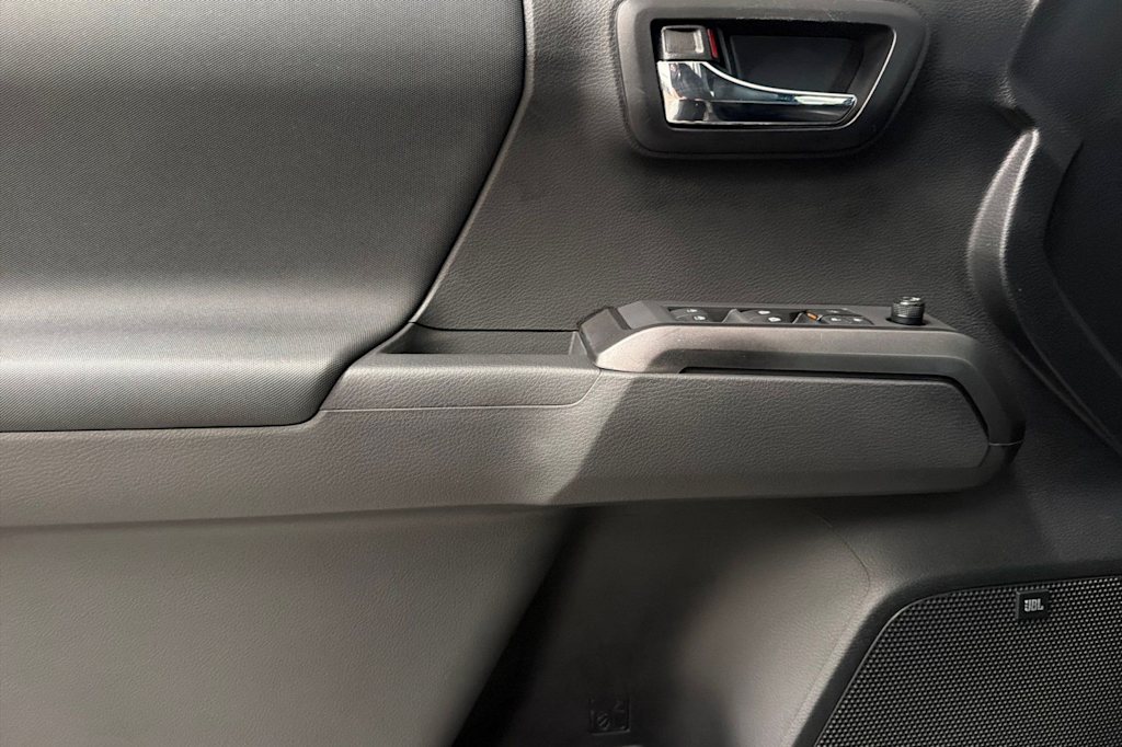 Thumbnail: 2019 Toyota Tacoma - 20