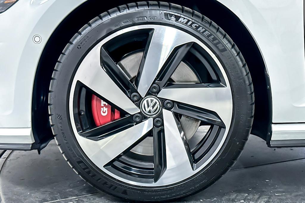 Thumbnail: 2019 Volkswagen Golf - 7