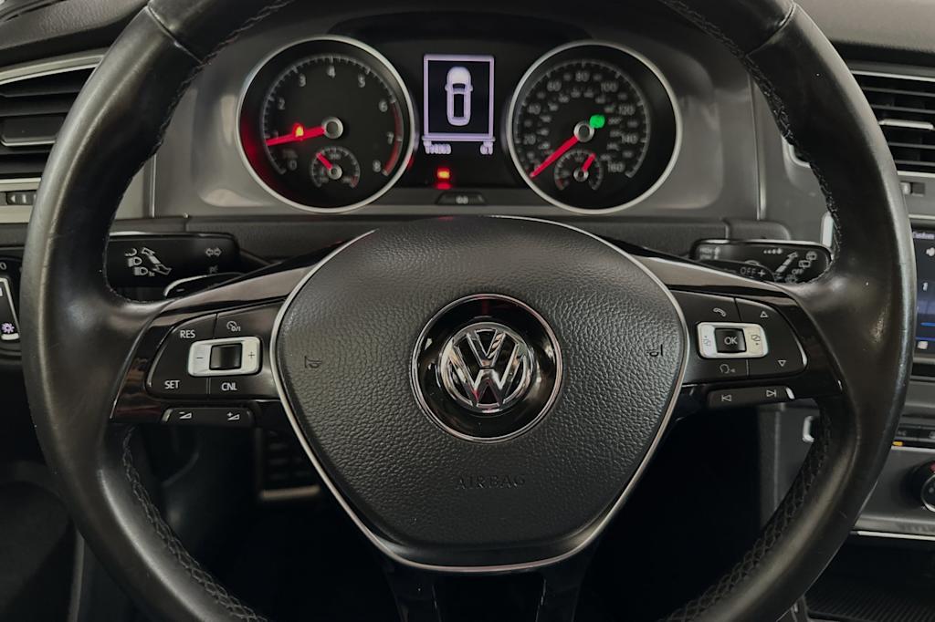 2017 Volkswagen Golf Alltrack SE 26