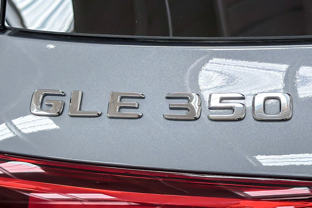 Thumbnail: 2023 Mercedes-Benz GLE - 7