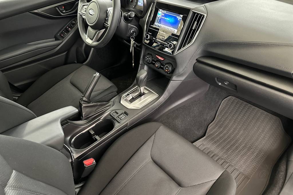2017 Subaru Impreza Premium 12