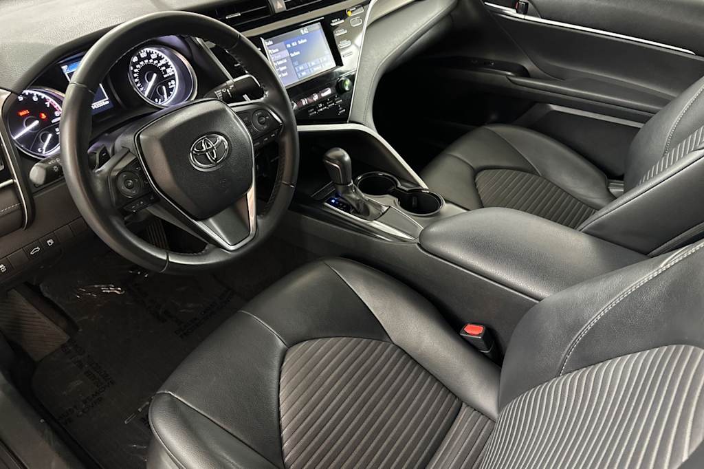 2018 Toyota Camry SE 8