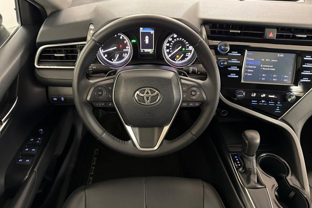 Thumbnail: 2018 Toyota Camry - 12