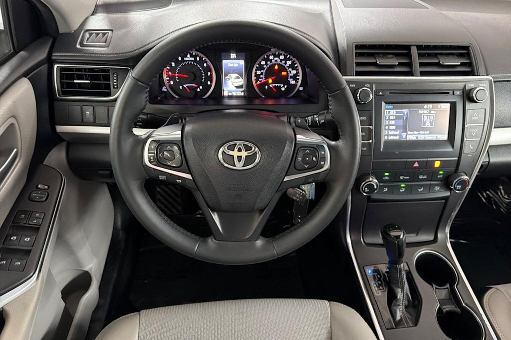 Thumbnail: 2017 Toyota Camry - 10