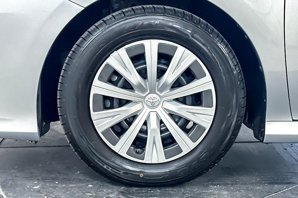 Thumbnail: 2020 Toyota Camry - 7