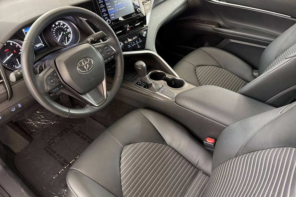 Thumbnail: 2022 Toyota Camry - 9