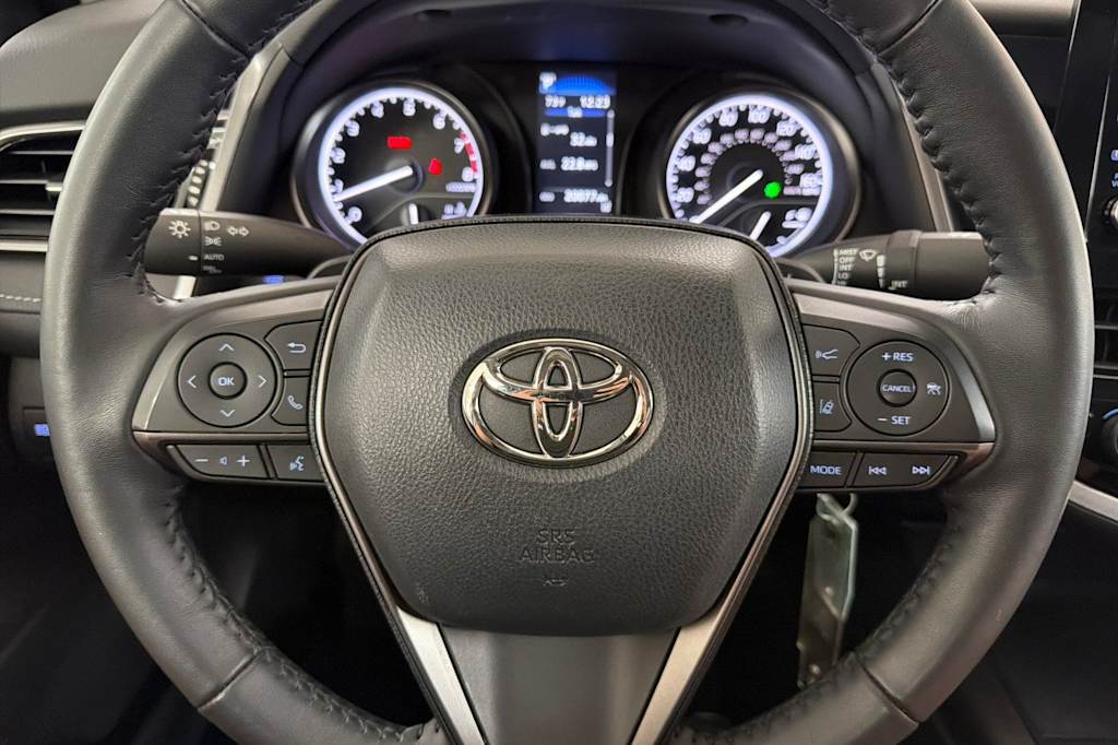 Thumbnail: 2022 Toyota Camry - 25
